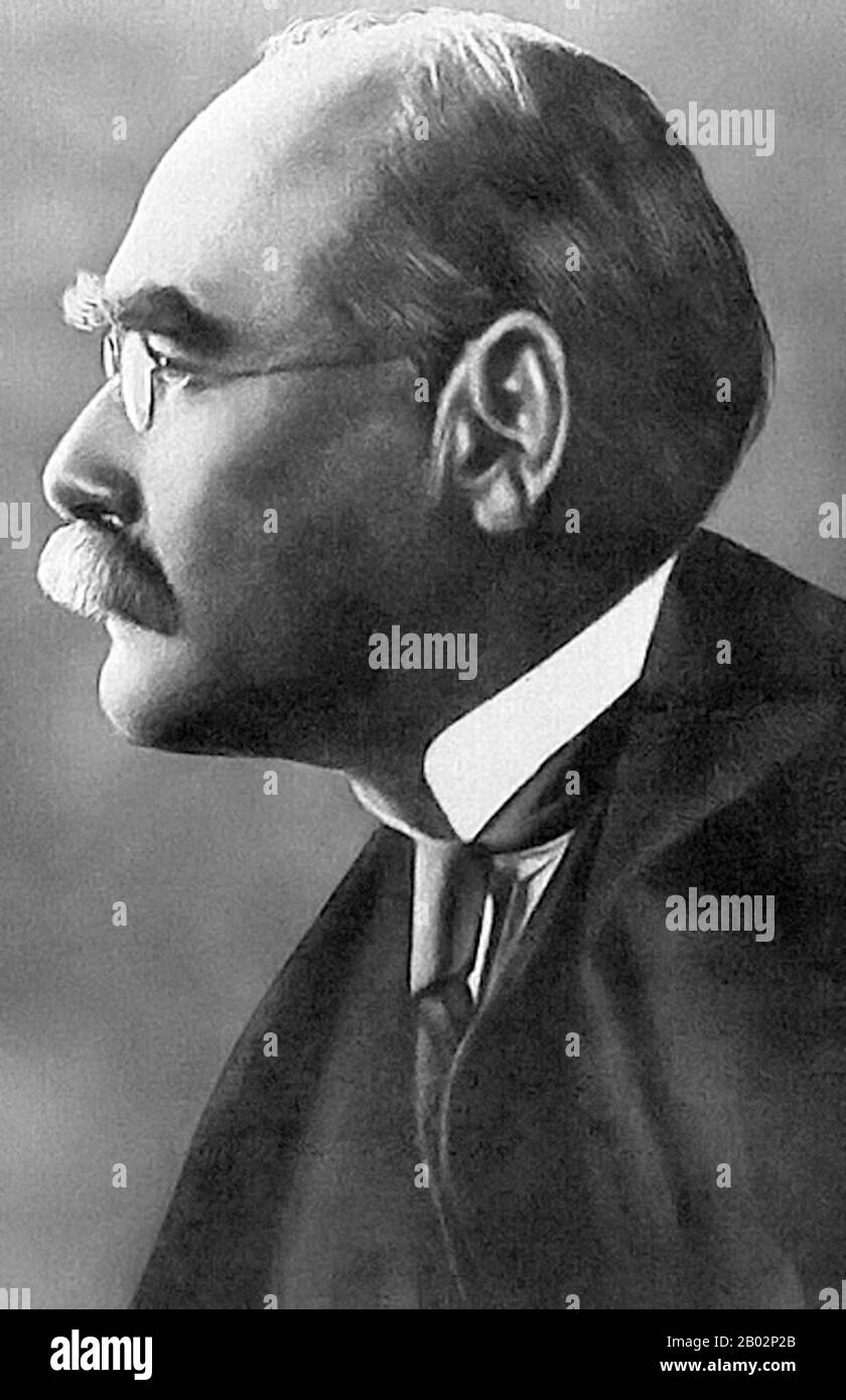 Joseph Rudyard Kipling (30 décembre 1865 – 18 janvier 1936) était un écrivain, poète et romancier anglais. Il a écrit des contes et des poèmes de soldats britanniques en Inde et des histoires pour les enfants. Il est né à Bombay, sous la présidence de Bombay en Inde britannique, et a été emmené par sa famille en Angleterre lorsqu'il avait cinq ans. Les œuvres de fiction de Kipling comprennent « The Jungle Book » (1894), « Kim » (1901) et de nombreuses histoires courtes, dont « The Man Will Be King » (1888). Ses poèmes comprennent « andalo » (1890), « Gunga Din » (1890), « The White Man's Charge » (1899) et « If— » (1910). Il est considéré comme Banque D'Images