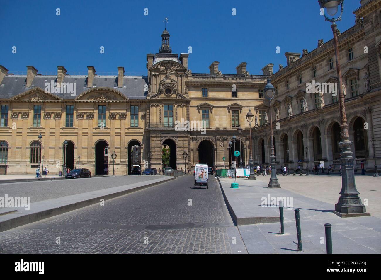 Passage à travers le Louvre Banque D'Images