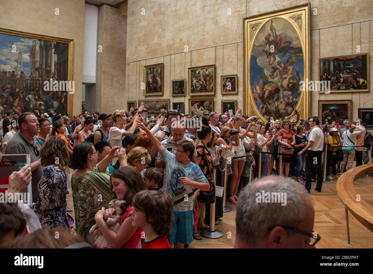 Touristes à la Mona Lisa, Paris Photo Stock - Alamy