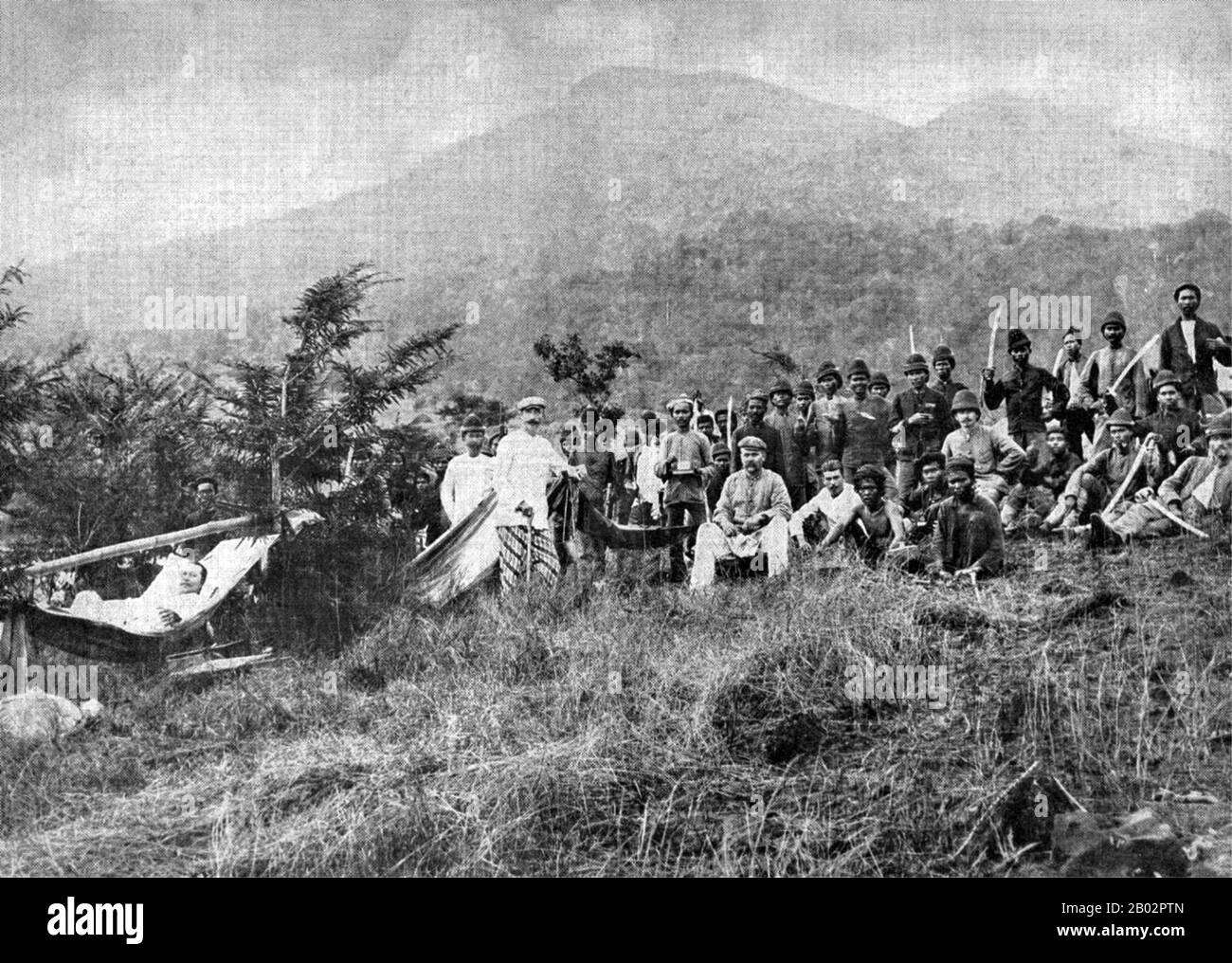 La guerre d'Aceh, également connue sous le nom de guerre néerlandaise ou de guerre Infidale (1873–1914), était un conflit militaire armé entre le Sultanat d'Aceh et les Pays-Bas, déclenché par des discussions entre les représentants d'Aceh et du Royaume-Uni à Singapour au début de 1873. La guerre faisait partie d'une série de conflits à la fin du XIXe siècle qui ont consolidé la domination néerlandaise sur l'Indonésie moderne. Gotfried Coenraad Ernst Frits van Daalen (23 mars 1863 – 22 février 1930) était un lieutenant-général de l'Armée royale néerlandaise des Indes de l'est (Eurasie) qui a servi dans les Indes de l'est. Camionnette Banque D'Images