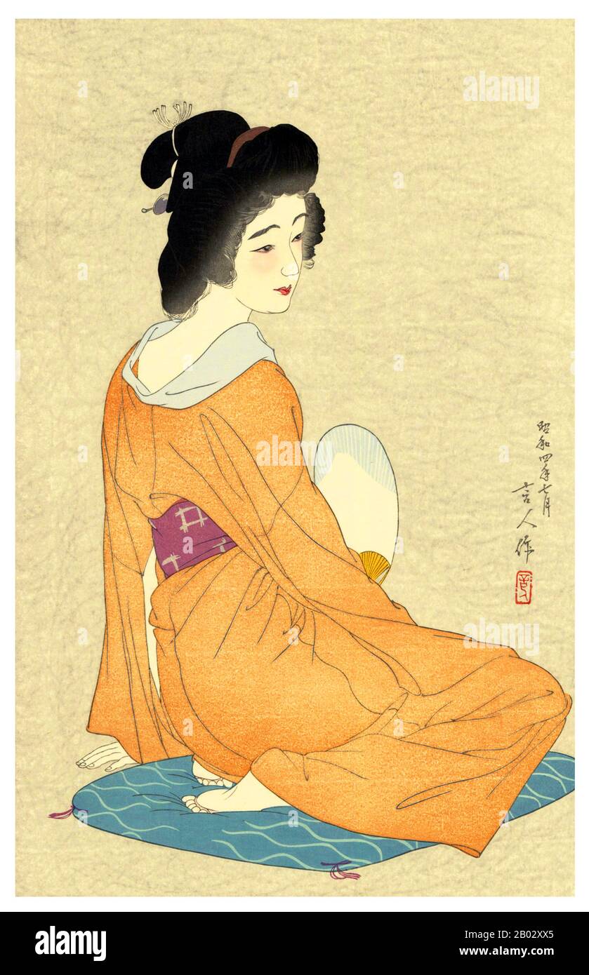 Torii Kotondo est connu pour avoir fait seulement 21 tirages - tous des images de bijin ou de belles femmes. Ils appartiennent aux plus belles œuvres d'art du mouvement Shin Hanga. Shin hanga (« nouveaux tirages ») était un mouvement artistique au début du XXe siècle au Japon, pendant les périodes Taisho et Showa, qui a revitalisé l'art ukiyo-e traditionnel enraciné dans les périodes Edo et Meiji (XVIIe et XIXe siècle). Le mouvement a prospéré entre 1915 et 1942, bien qu'il ait repris brièvement de 1946 à 1950. Inspirés par l'impressionnisme européen, les artistes ont incorporé des éléments occidentaux tels que les effets de la lumière et du Banque D'Images