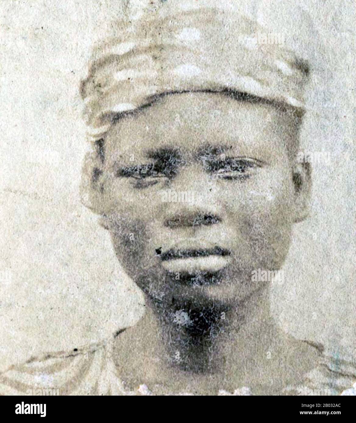 Cette photographie d'un esclave africain Libéré a été prise après qu'ils aient été libérés des navires en pente par la marine britannique. De 1861 à 1874, plus de 2500 « Africains Libérés » ont été expédiés à Port Victoria, Seychelles. Alors que le commerce des esclaves a continué à travers l'Afrique orientale et australe et l'Océan Indien, les 'libérés' ont été emmenés dans un dépôt, classé par le Magistrate de District, photographié, renommé et assigné comme 'apprentis' aux plantations d'origine française, où ils ont été indentés pendant cinq ans. Banque D'Images