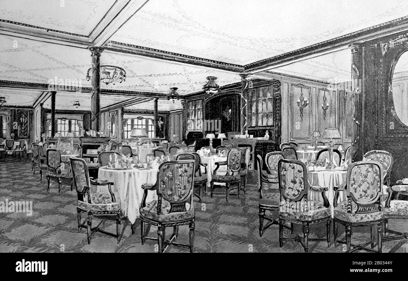 RMS Titanic était un paquebot britannique qui a coulé dans l'océan Atlantique Nord au début de la matinée du 15 avril 1912, après avoir heurté un iceberg lors de son premier voyage de Southampton à New York City. Sur les 2 224 passagers et membres de l'équipage à bord, plus de 1 500 personnes sont mortes dans le naufrage, faisant de ce dernier l'une des catastrophes maritimes commerciales les plus meurtrières de l'histoire moderne en temps de paix. Le plus grand navire à flot au moment de son entrée en service, le RMS Titanic était le deuxième des trois paquebots de la classe olympique exploités par la ligne White Star, et a été construit par le chantier naval Harland et Wolff à Belfast. Banque D'Images