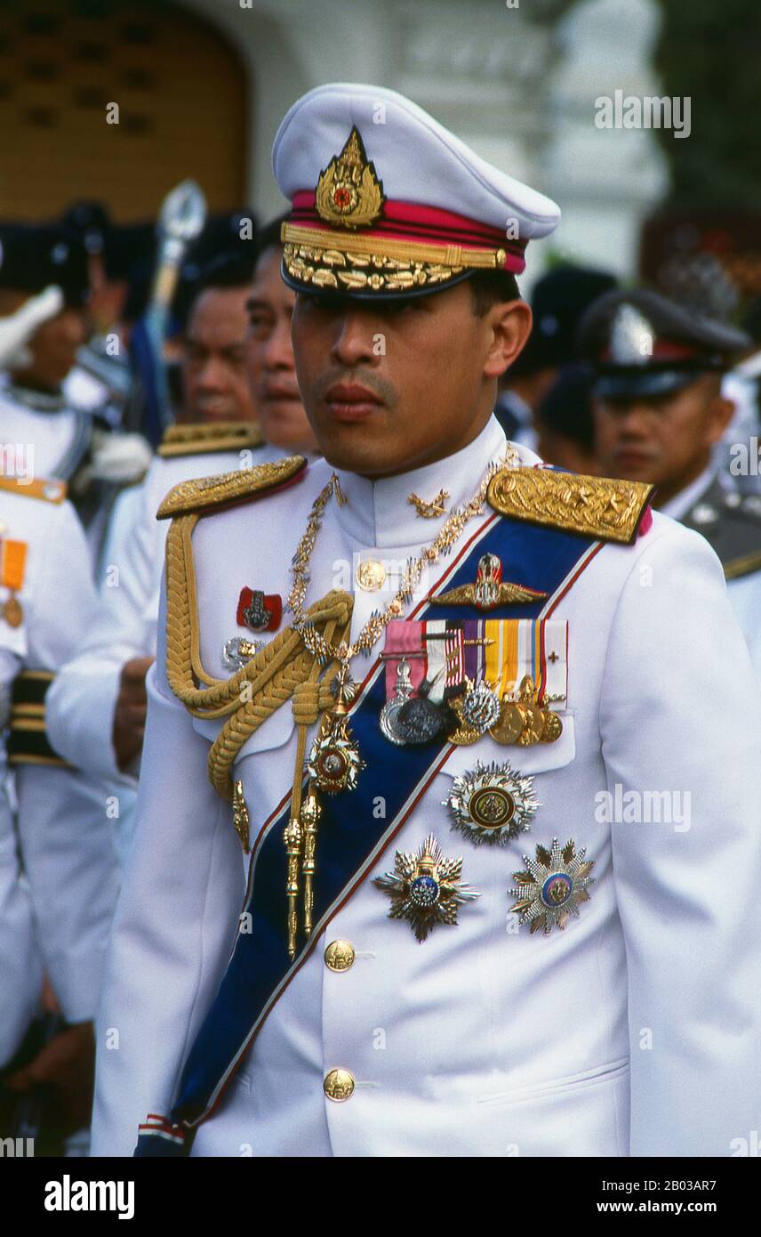 Maha Vajiralongkorn Bodindradebayavarangkun ou Rama X (28 juillet 1952 - ) est le roi de Thaïlande depuis 2016. Il est le seul fils de Rama IX ou du roi Bhumibol Adulyadej et de la reine Sirikit. Banque D'Images