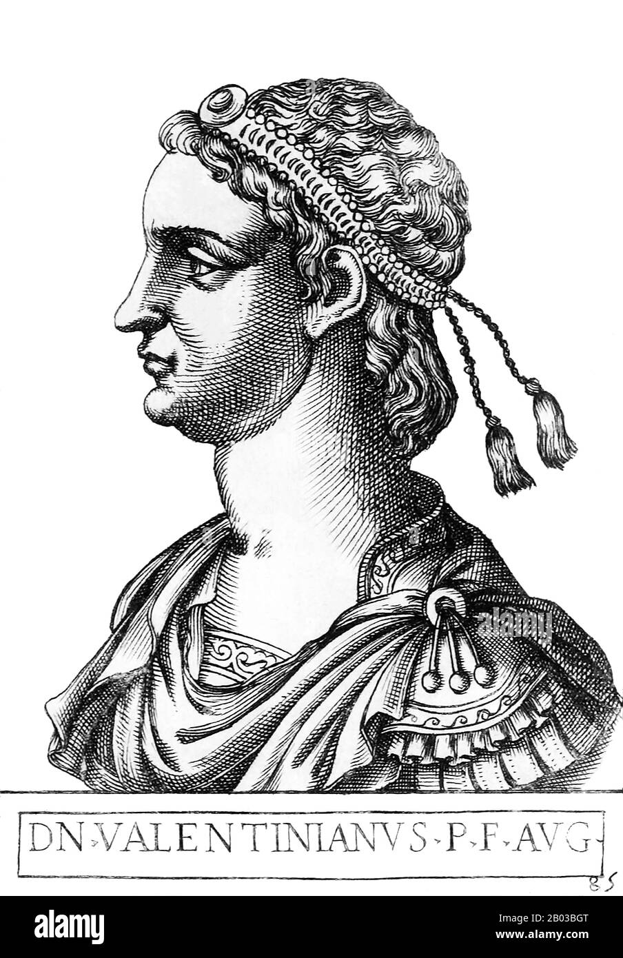 Valentinien III (419-455) était le fils de l'empereur Constantius III, et neveu de l'ancien empereur Honoré à travers sa mère, Galla Placidia. Il était également cousin de Theodosius II, empereur romain de l'est. Lorsque Honorius mourut en 423 et que l'usurper Joannes prit le pouvoir, Théodosius reconnaissait Valentinien comme le véritable empereur de l'Ouest, et le plaça sur le trône en 425 ans seulement six. En raison de son âge, sa mère a gouverné comme régent à sa place. Banque D'Images