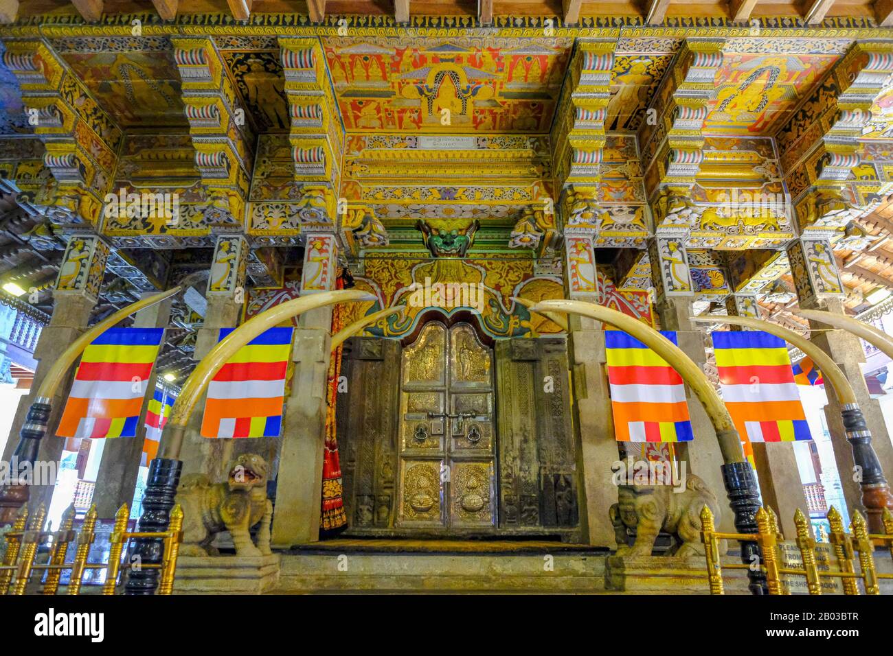 Kandy, Sri Lanka - Janvier 2020: Temple de la dent de Bouddha le 26 janvier 2020 à Kandy, Sri Lanka. Banque D'Images