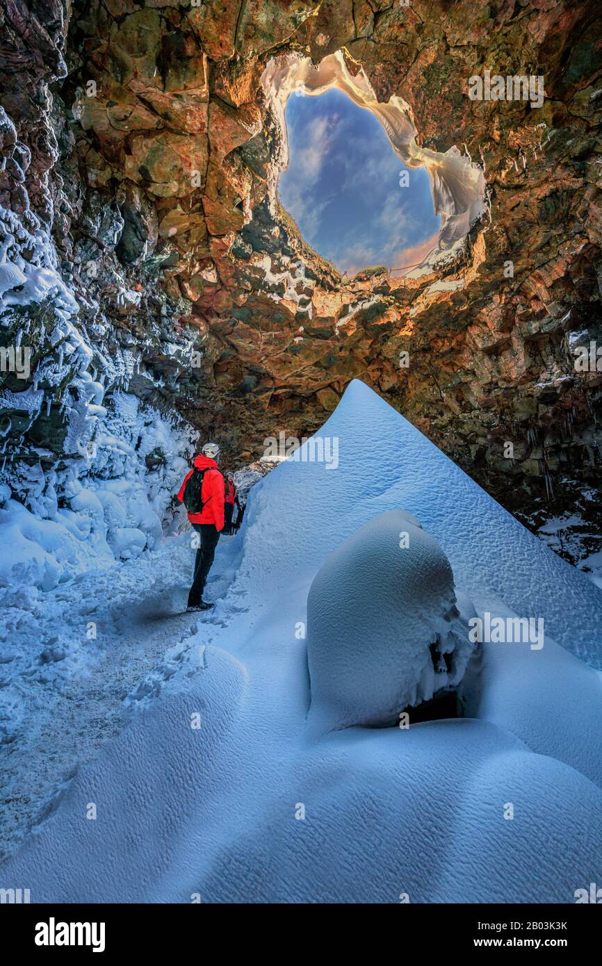 Tunnel Raufarholshellir Lava, Islande. L'un des tubes de lave les plus longs est à courte distance de Reykjavik, Islande Banque D'Images