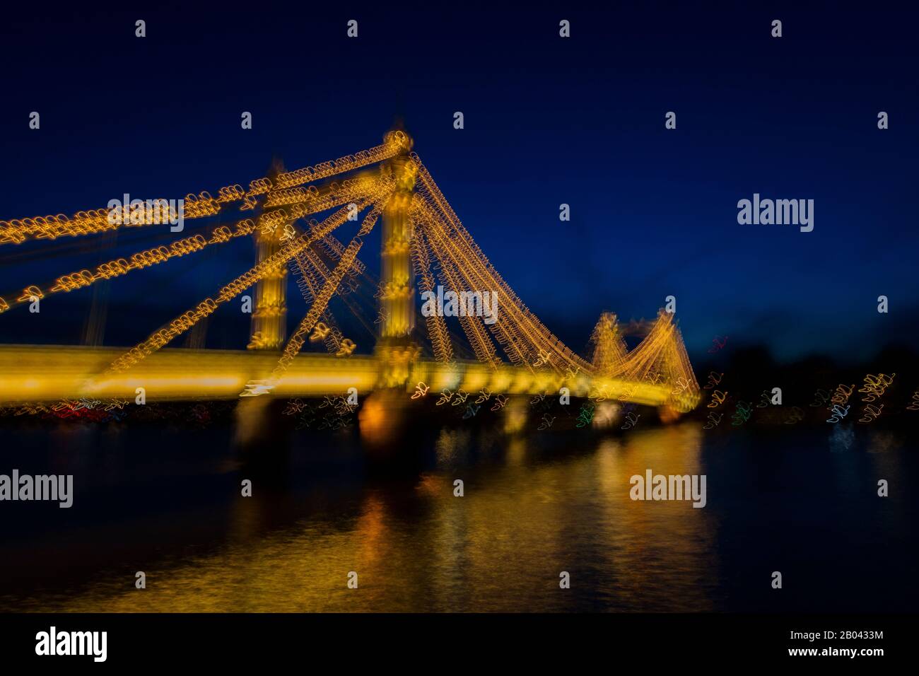 Soirée artistique d'Albert Bridge, Thames, Londres, Royaume-Uni Banque D'Images