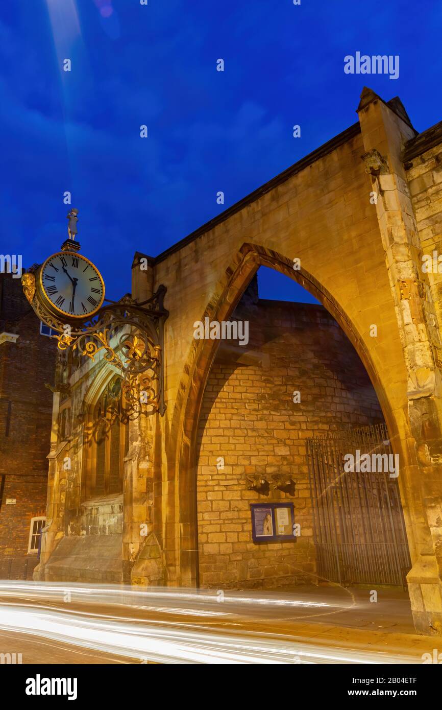 Vue de nuit sur la vue de nuit de la St Martin le Grand à York, Royaume-Uni Banque D'Images