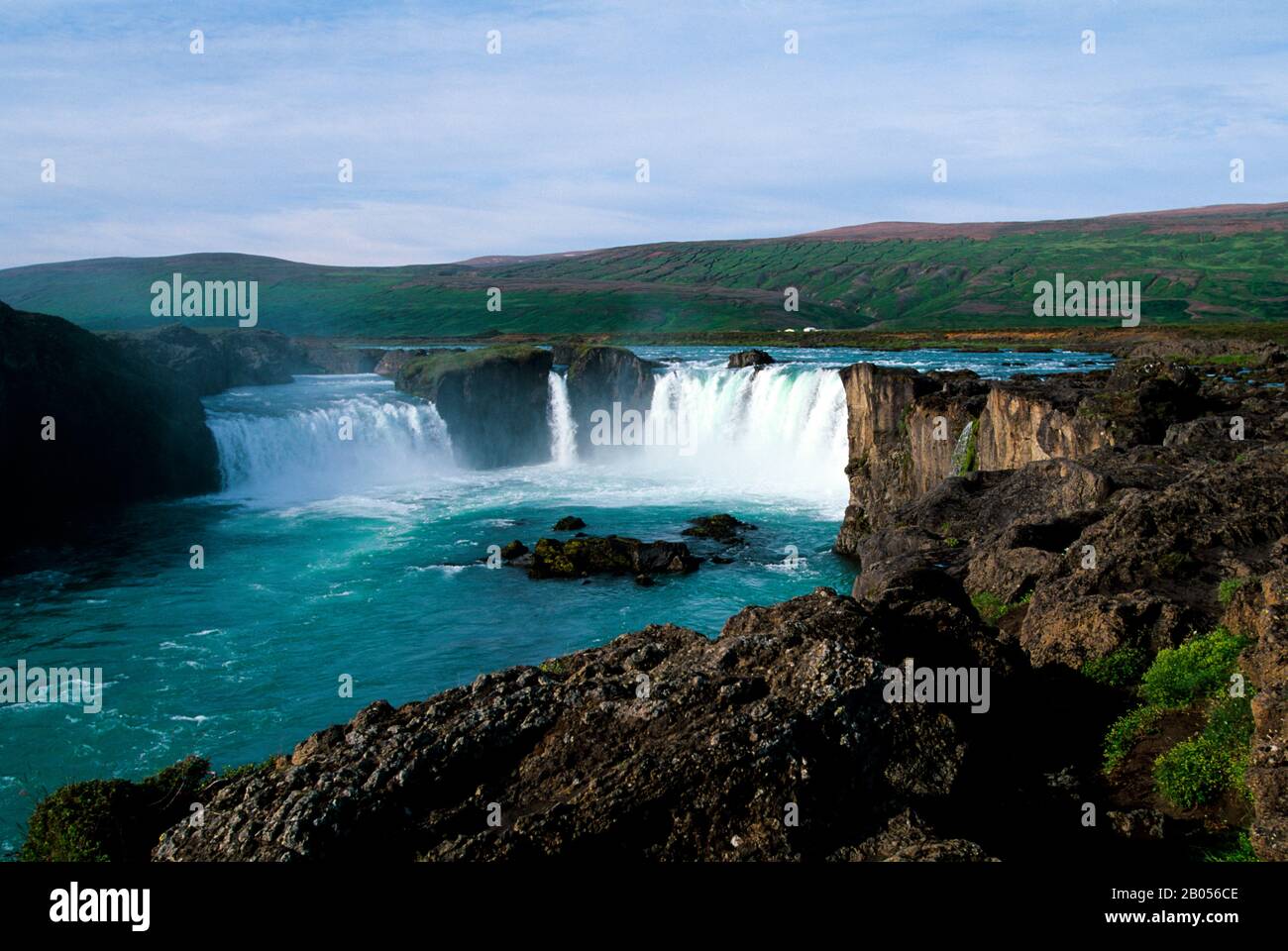 ISLANDE, PRÈS DE HUSAVIK, VUE SUR GODAFOSS, CASCADE Banque D'Images