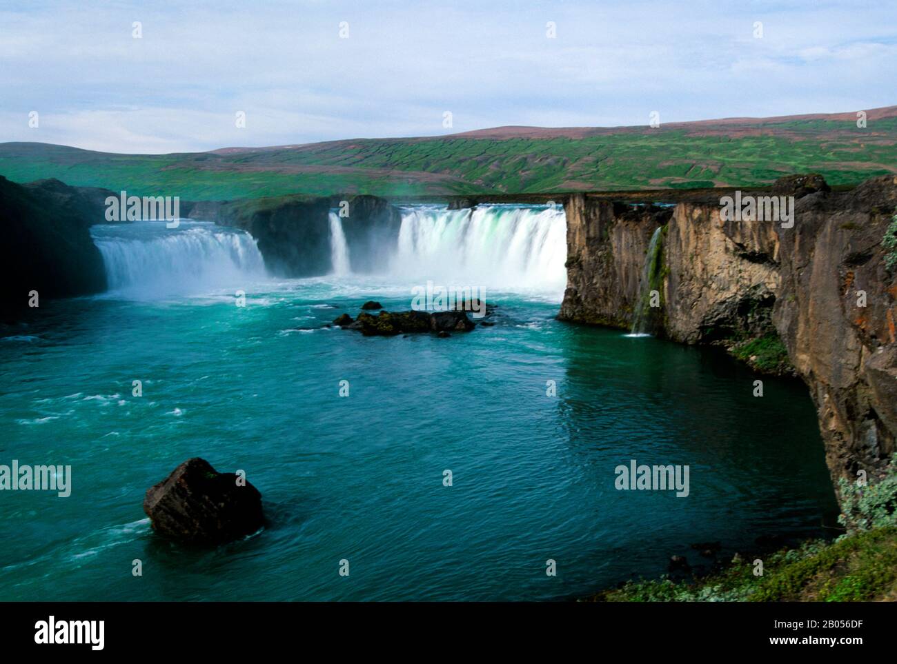 ISLANDE, PRÈS DE HUSAVIK, VUE SUR GODAFOSS, CASCADE Banque D'Images