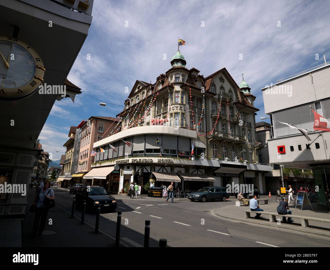 Vue à bas angle sur un hôtel, Hotel Splendid, Interlaken, Berne Canton, Suisse Banque D'Images