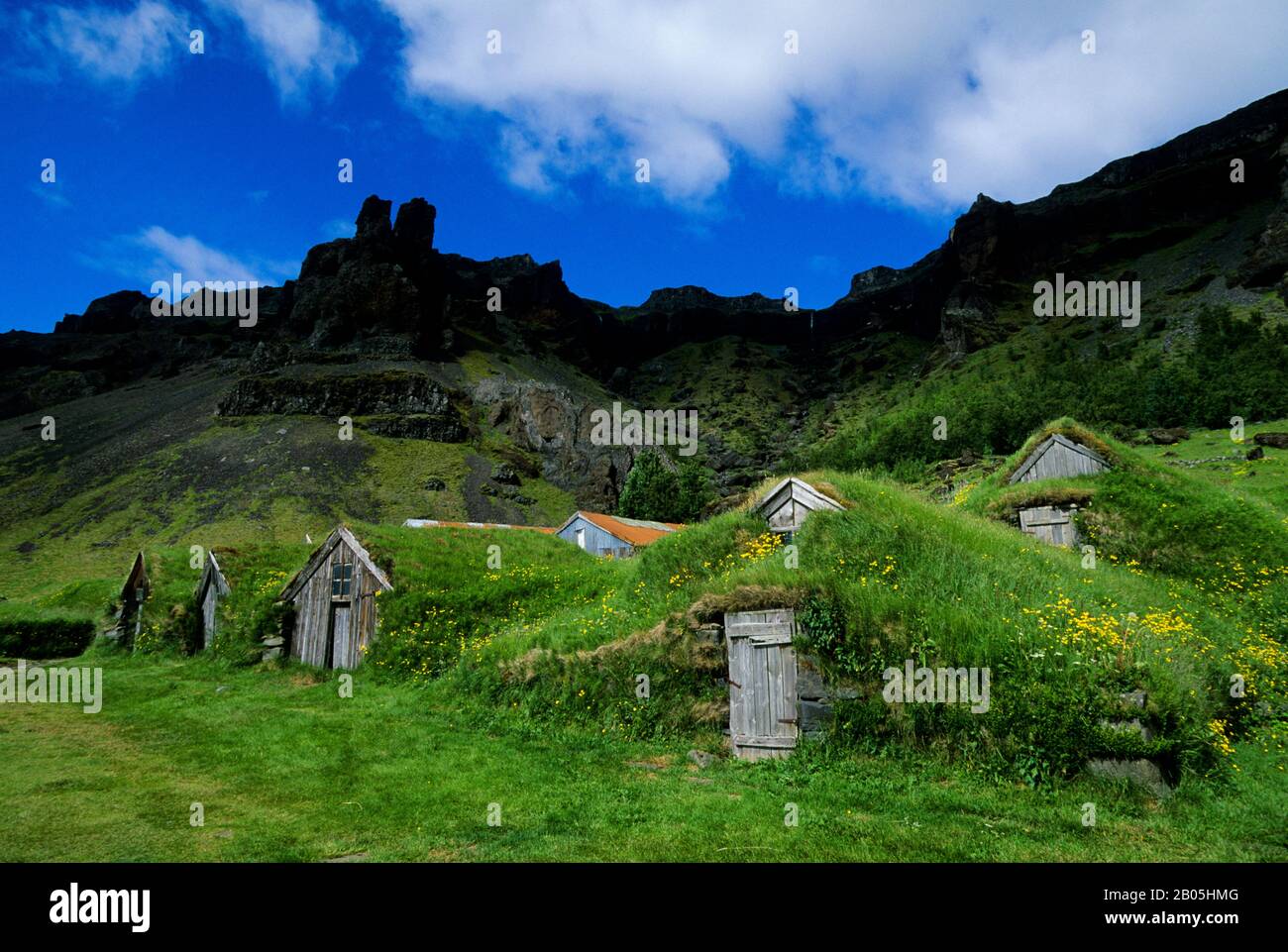 ISLANDE, CÔTE SUD, FERME DU XVIIE SIÈCLE À NUPSSTADUR Banque D'Images