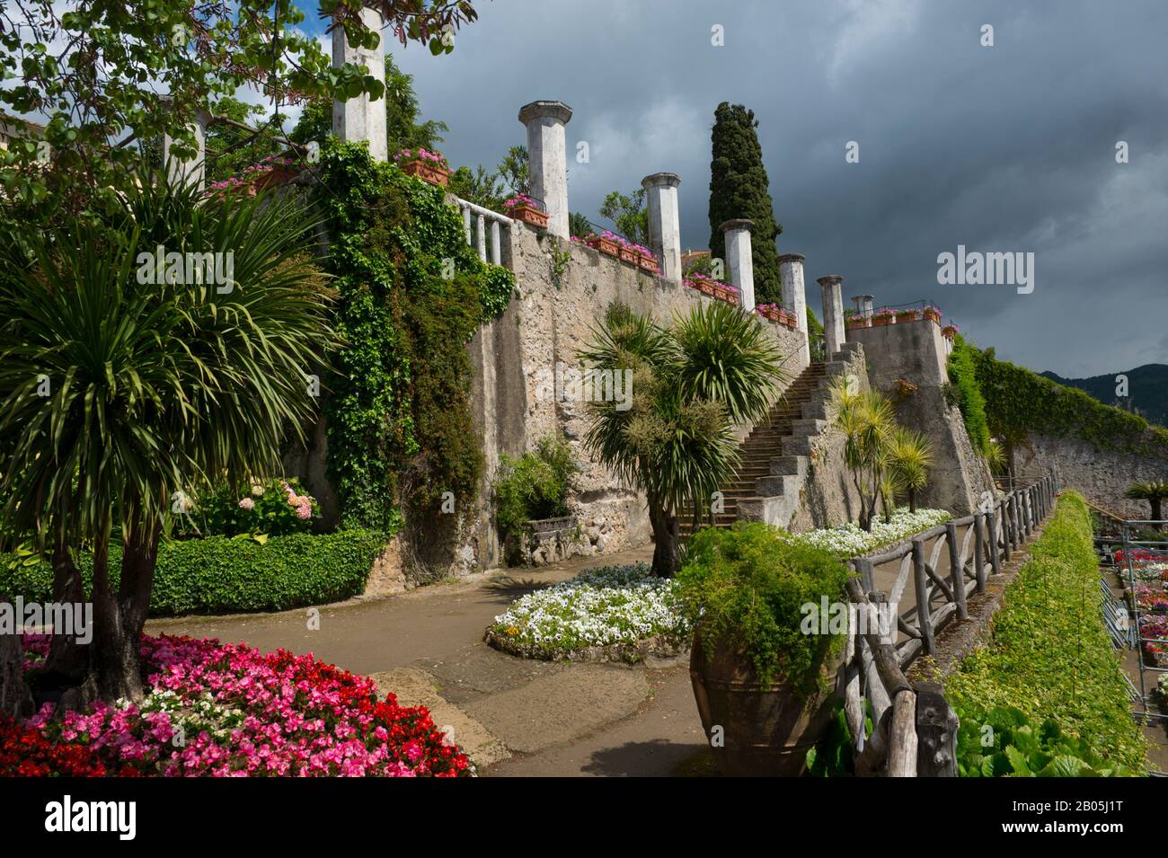 Le jardin de la Villa Rufolo à Ravello sur la côte amalfitaine, Italie Banque D'Images