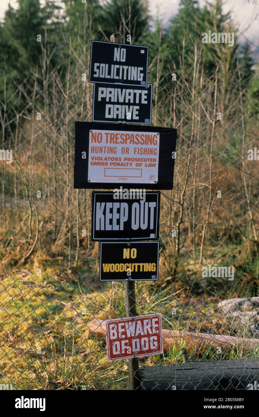 ÉTATS-UNIS, WASHINGTON, SIGNES D'AVERTISSEMENT, PAS DE SIGNES D'INTRUSION Banque D'Images