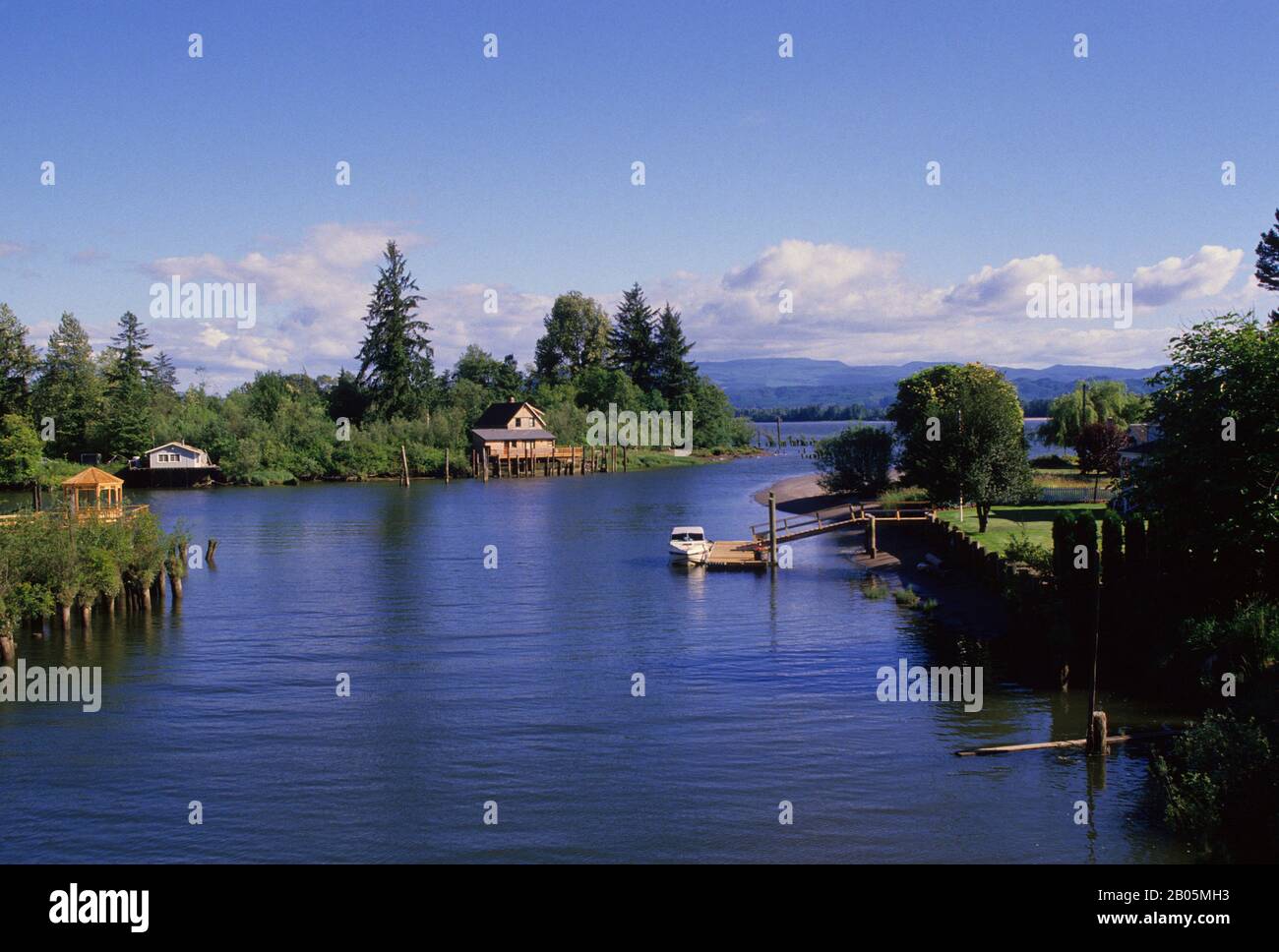 ÉTATS-UNIS, SUD-OUEST DE WASHINGTON, SKAMOKAWA, COLUMBIA RIVER EN ARRIÈRE-PLAN Banque D'Images