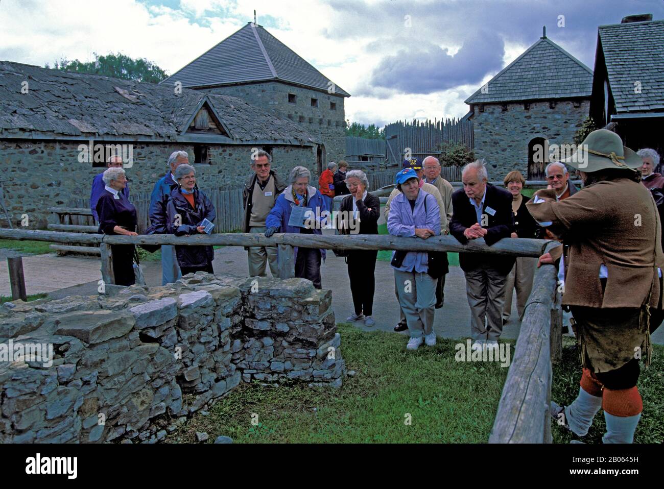 CANADA, ONTARIO, PRÈS DE MIDLAND, SAINTE-MARIE PARMI LES HURONS, MISSION, MUSÉE, TOURISTES Banque D'Images