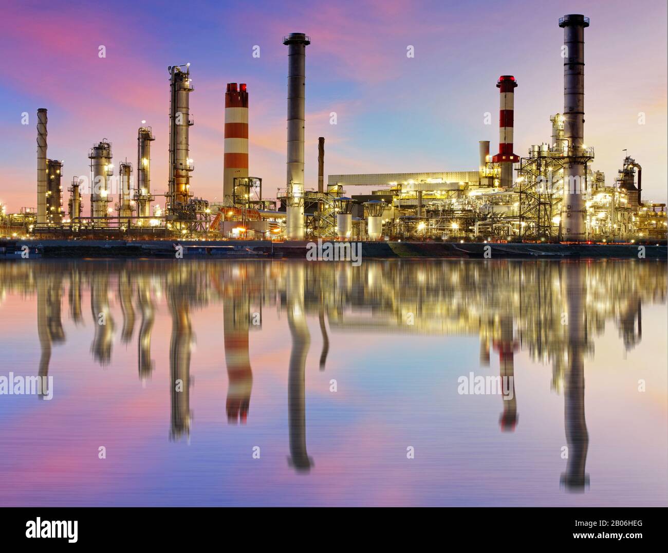 Industrie pétrolière - usine de raffinerie Banque D'Images