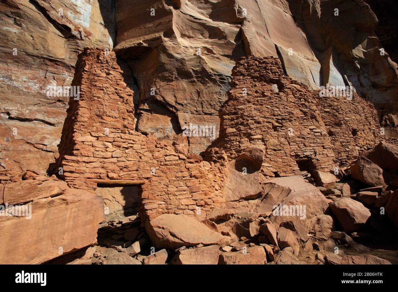 ÉTATS-UNIS, ARIZONA, PRÈS DE SEDONA, RED CANYON, SITE DU PATRIMOINE PALATKI, MAISONS DE FALAISES DE SINAGUA A.D. Banque D'Images