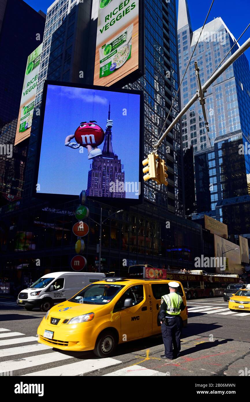 la cdp de la circulation réglemente les embouteillages à Times Square, Manhattan, New York City, New York State, USA Banque D'Images