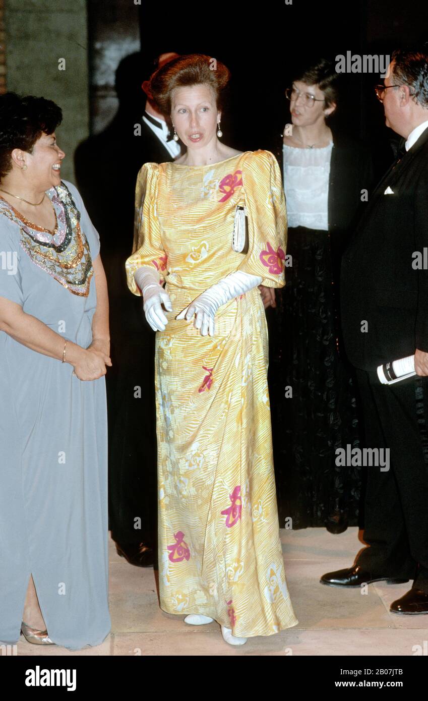 HRH Princess Anne au Bloomsbury Theatre pour une représentation de 'Anthony and Cleopatra, Londres Angleterre mai 1991 Banque D'Images