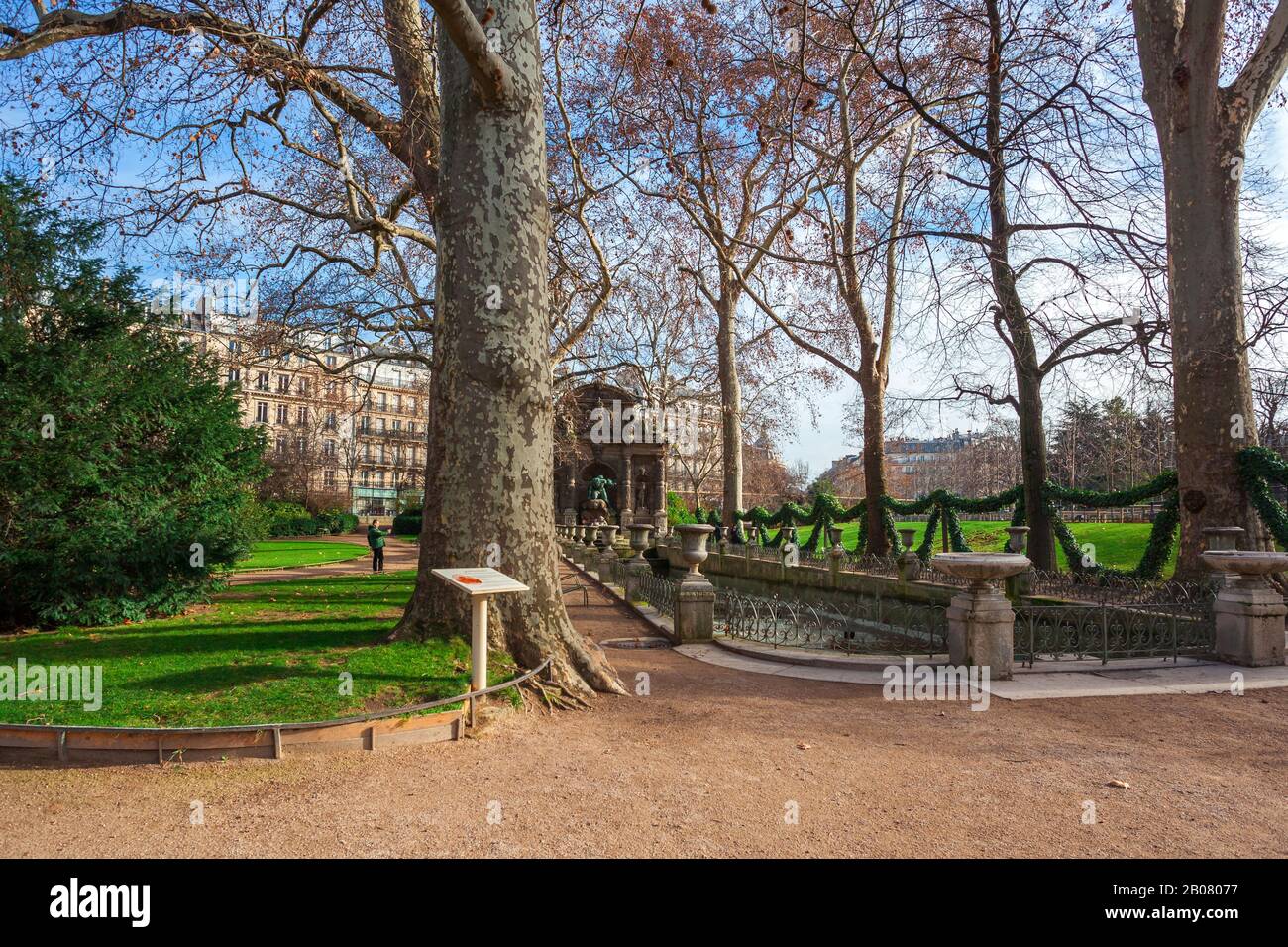 Paris, France - 18 Janvier 2019 : Fontaine Medici Dans Le Jardin Du Luxembourg. Banque D'Images