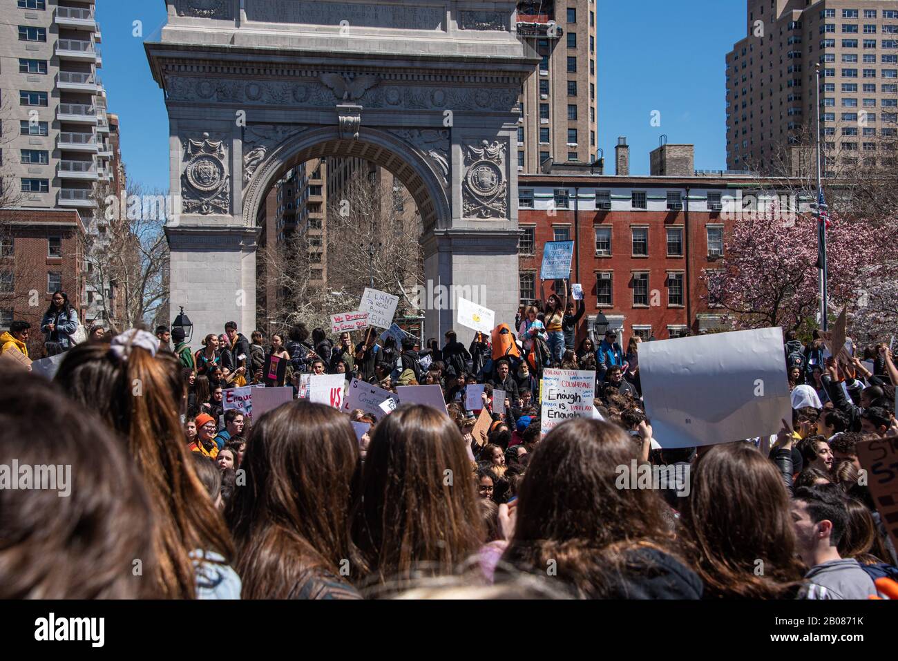 New York, NY, États-Unis – 20 AVRIL 2018 : manifestants participant au rassemblement de la Journée nationale d'action contre la violence dans les armes à feu dans les écoles à New York Banque D'Images