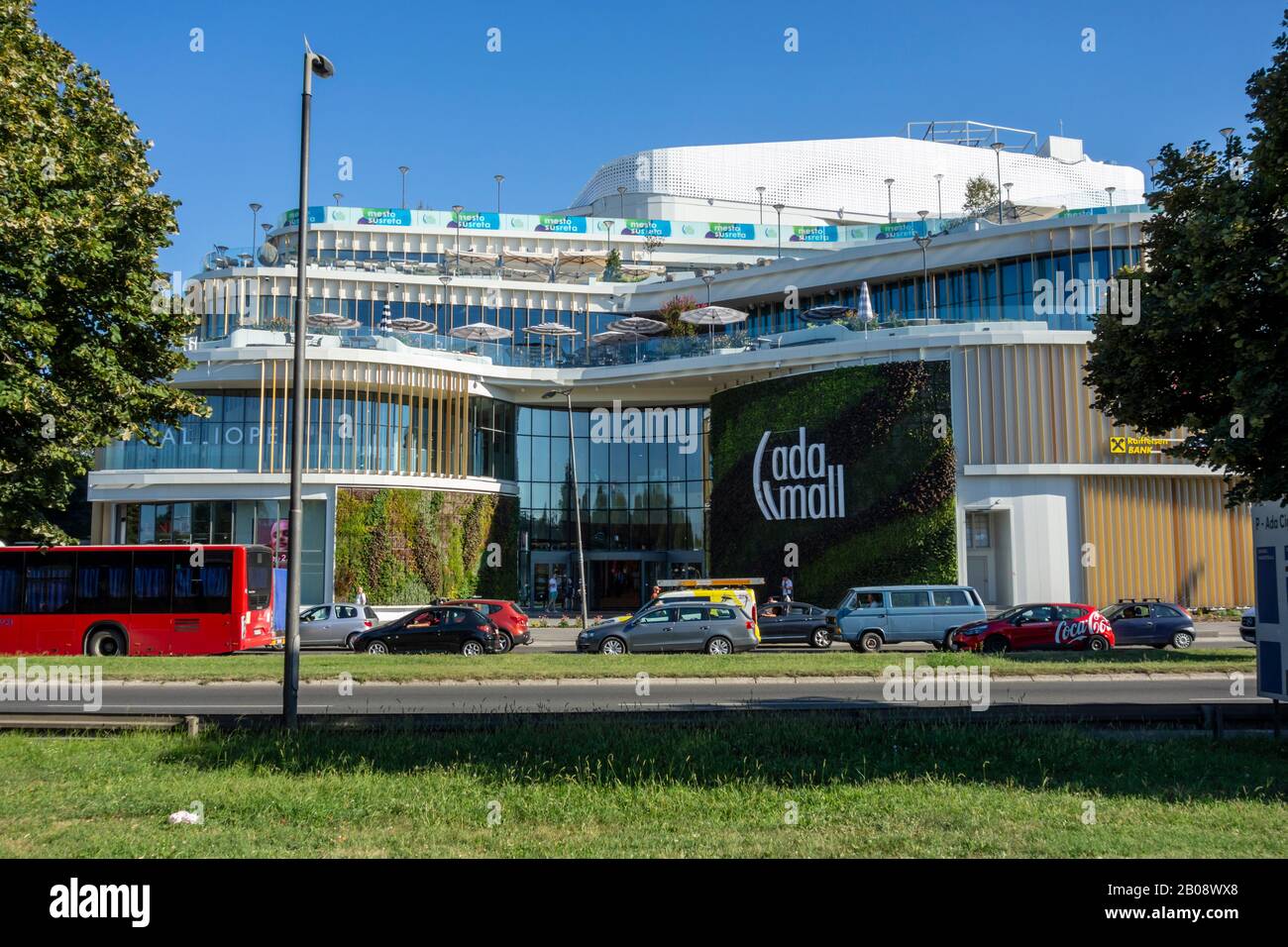 Ada Mall, centre commercial en face de la plage/lac Ada à Belgrade, en Serbie Banque D'Images