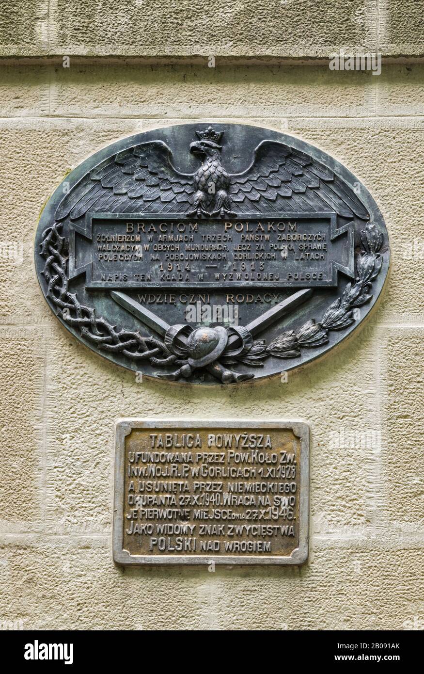 Signe commémorant les soldats polonais, morts en servant dans des armées de pouvoir de partitionnement pendant la première Guerre mondiale, au cimetière de Gorlice, Malopolska, Pologne Banque D'Images