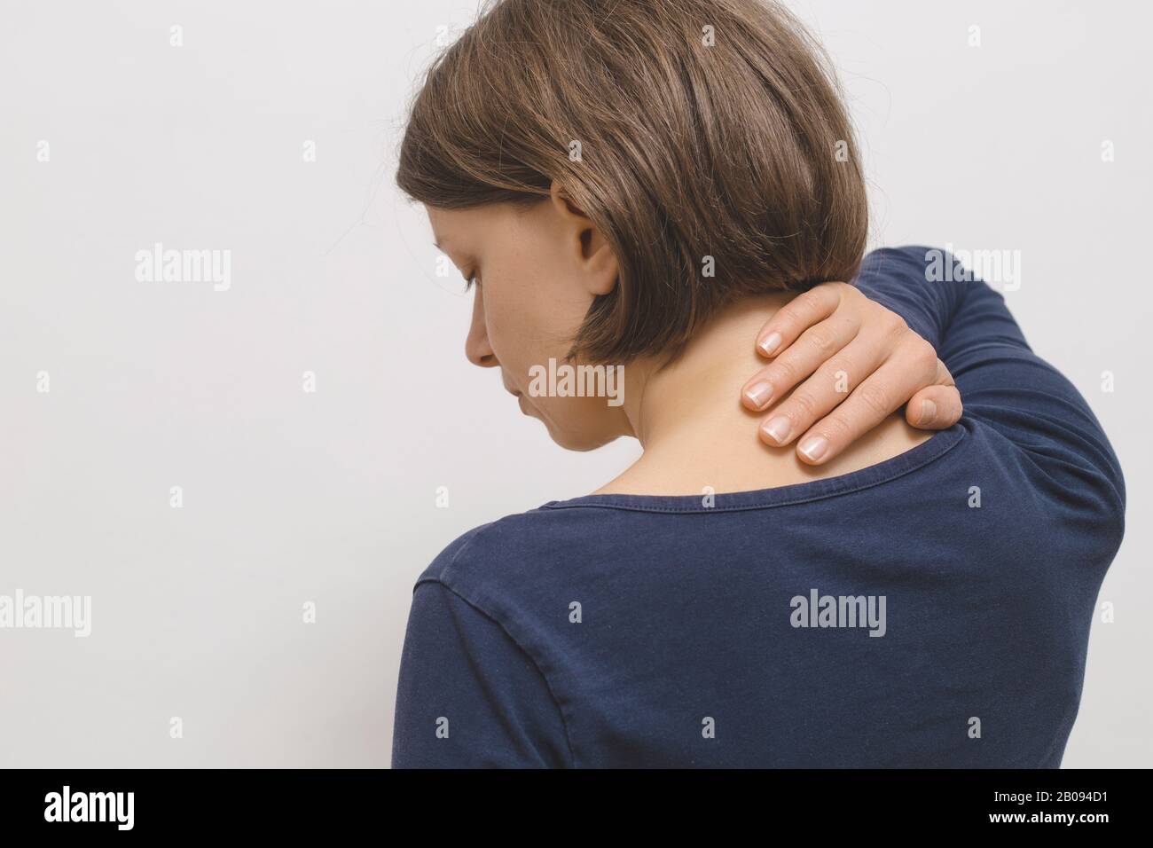 Mal Au Dos. Douleur de dos. Douleur dans la vertèbre cervicale. Banque D'Images