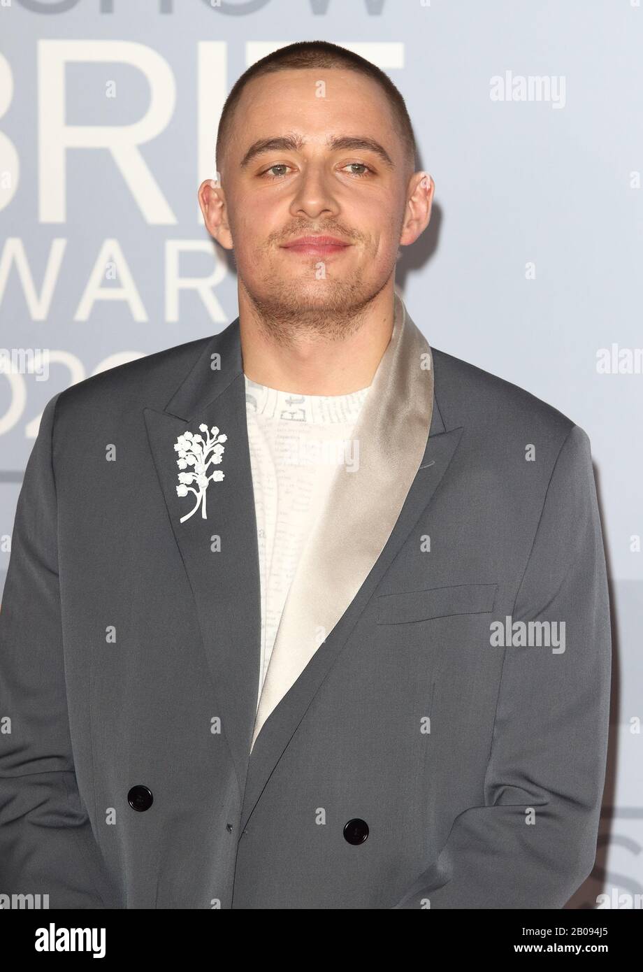 Dermot Kennedy assiste aux 40ème Brit Awards Red Carpet arrivées à l'O2 Arena de Londres. Banque D'Images