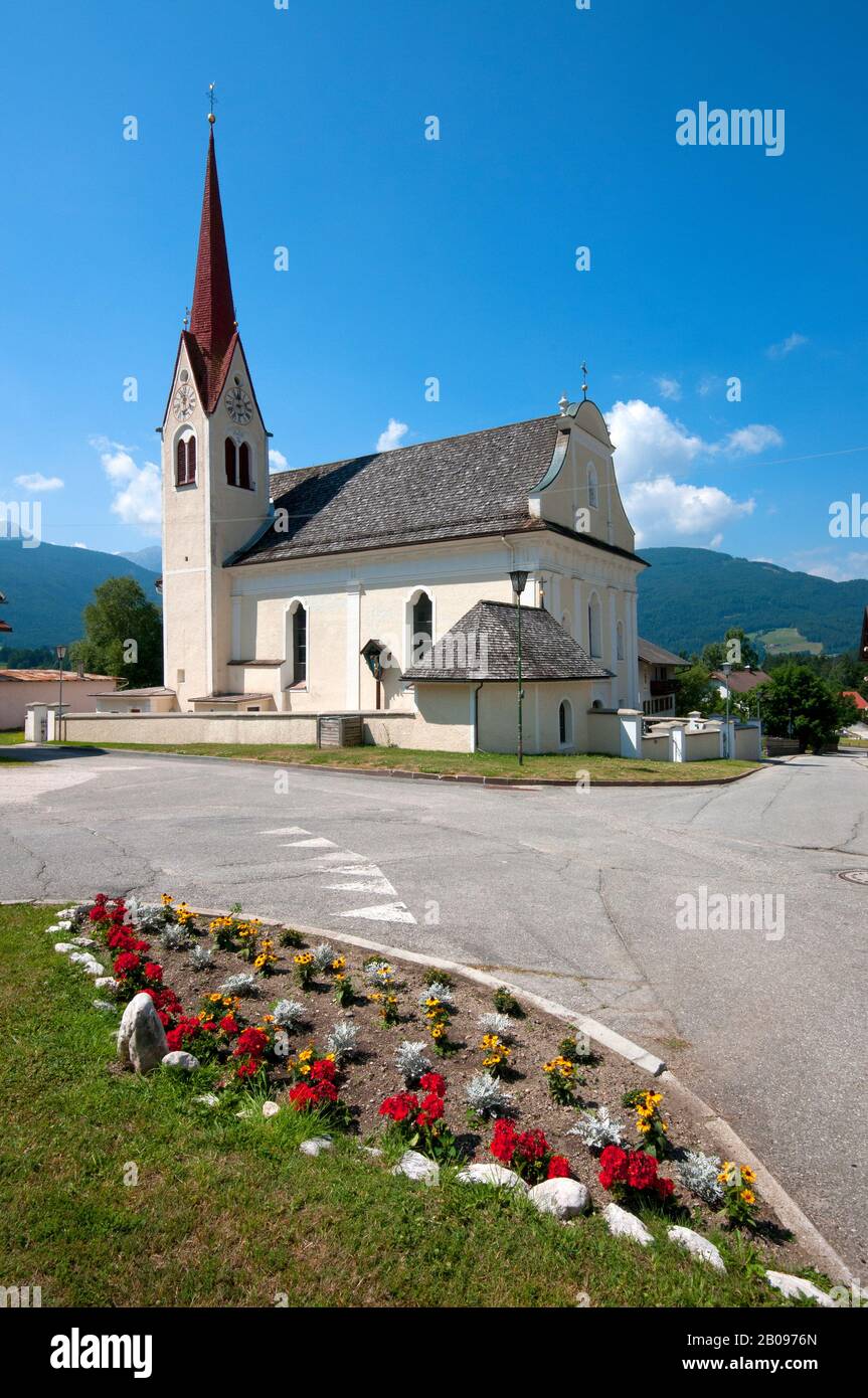 Église San Giovanni À Rasun Di Sotto (Niederrasen), Vallée D'Anterselva (Antholzertal), Osttirol, Trentin-Haut-Adige, Italie Banque D'Images