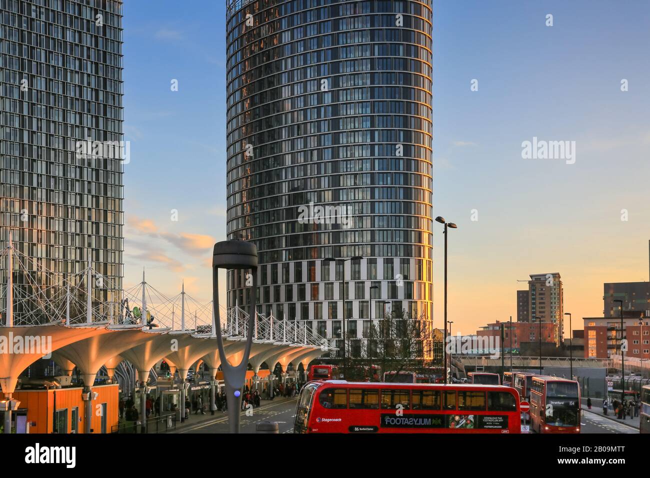 Gare routière de Stratford et nouveaux immeubles résidentiels, Stratford, Newham, Londres Banque D'Images