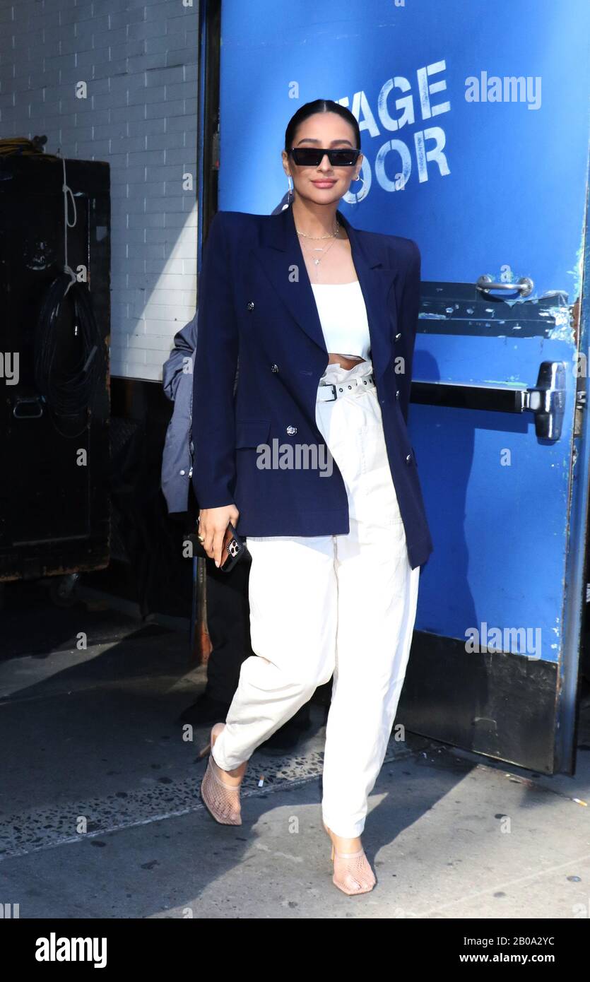 New York, NY, États-Unis. 19 février 2020. Shay Mitchell À Strahan, Sara & Keke À New York Le 19 Février 2020. Crédit : Rw/Media Punch/Alay Live News Banque D'Images