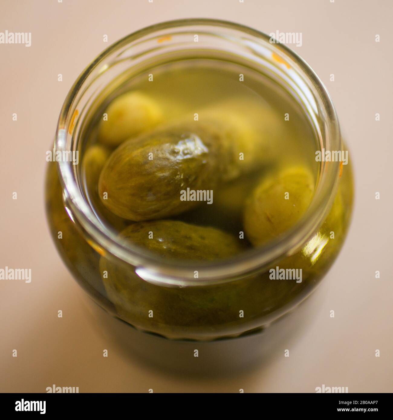 Pot de cornichon ouvert Banque de photographies et d’images à haute