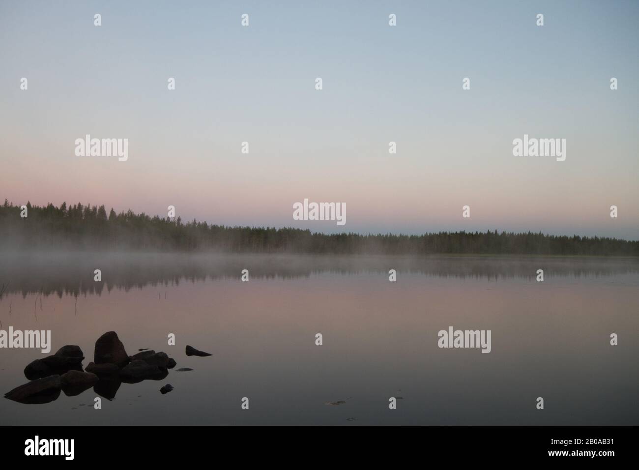 Lac de la Taïga, Finlande Banque D'Images
