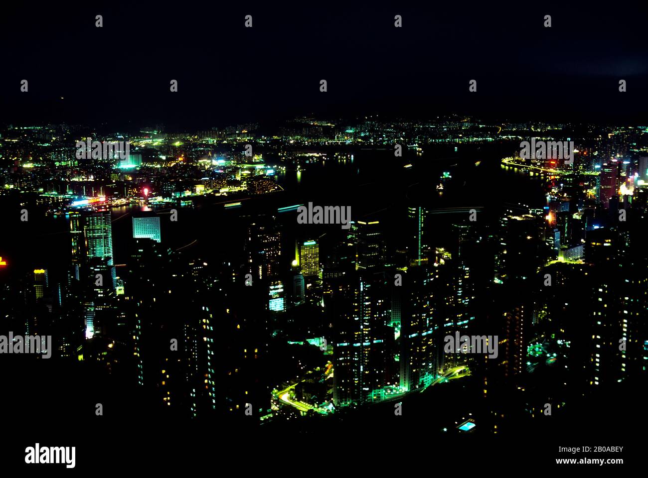 HONG KONG, VUE SUR LE PORT DE HONG KONG DEPUIS VICTORIA PEAK LA NUIT Banque D'Images