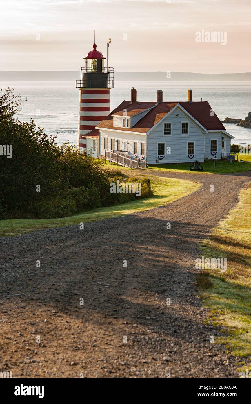 Phare De West Quoddy Head À Lubec, Maine Banque D'Images