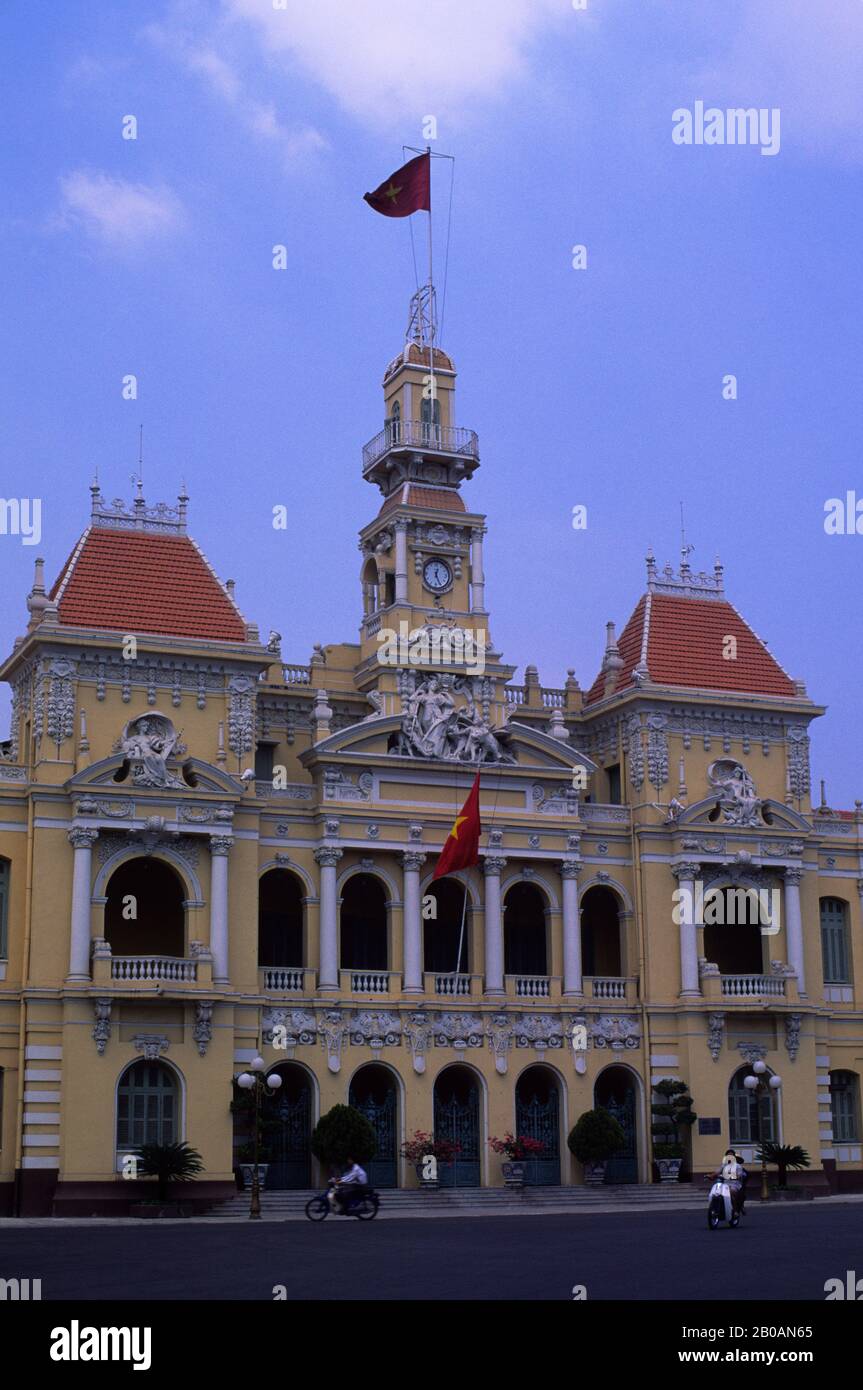 VIETNAM, VILLE DE HO CHI MINH (SAIGON), HÔTEL DE VILLE, ARCHITECTURE DE STYLE COLONIAL FRANÇAIS Banque D'Images