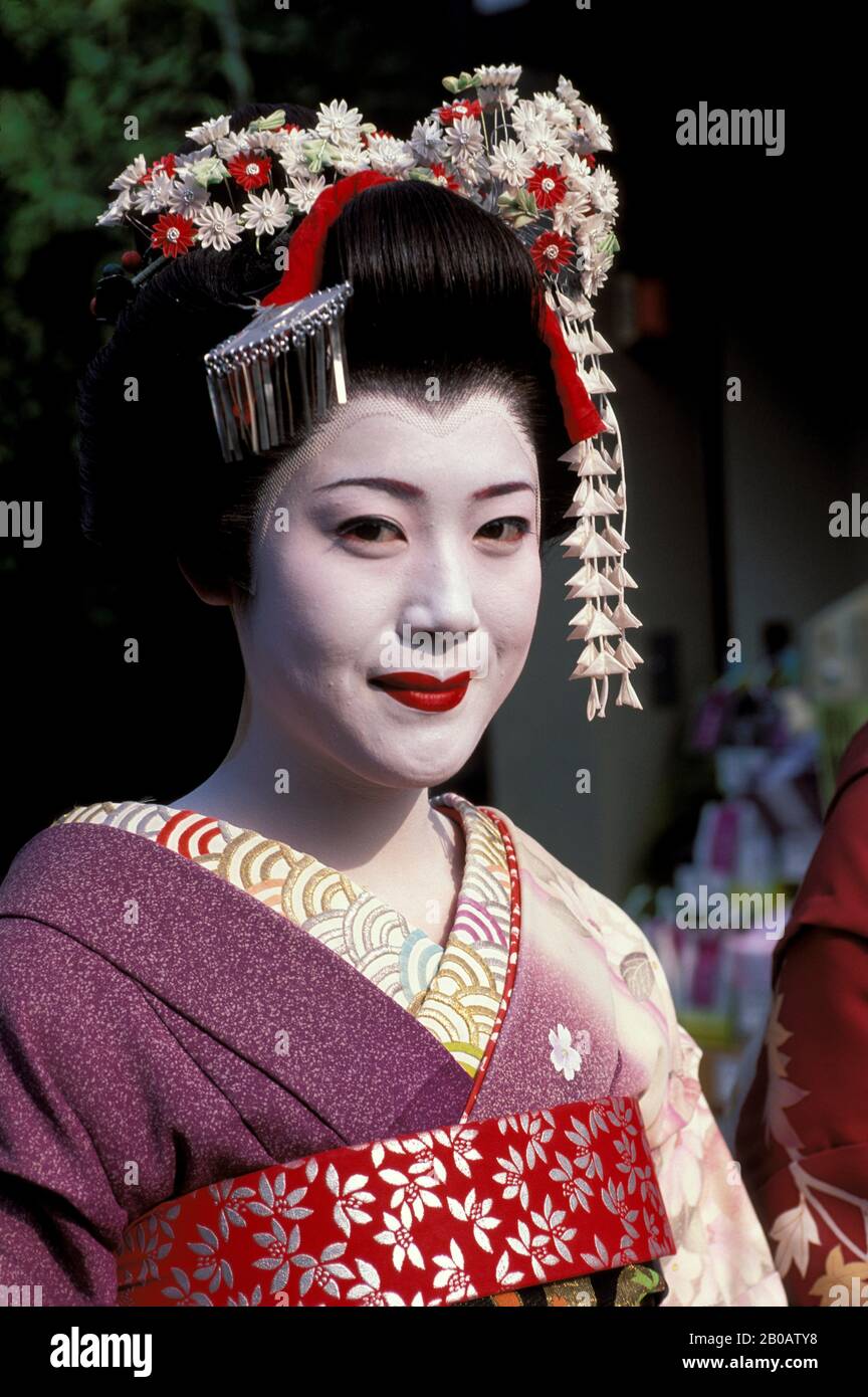 JAPON, KYOTO, DISTRICT DE GION, GEISHA, PORTRAIT Banque D'Images