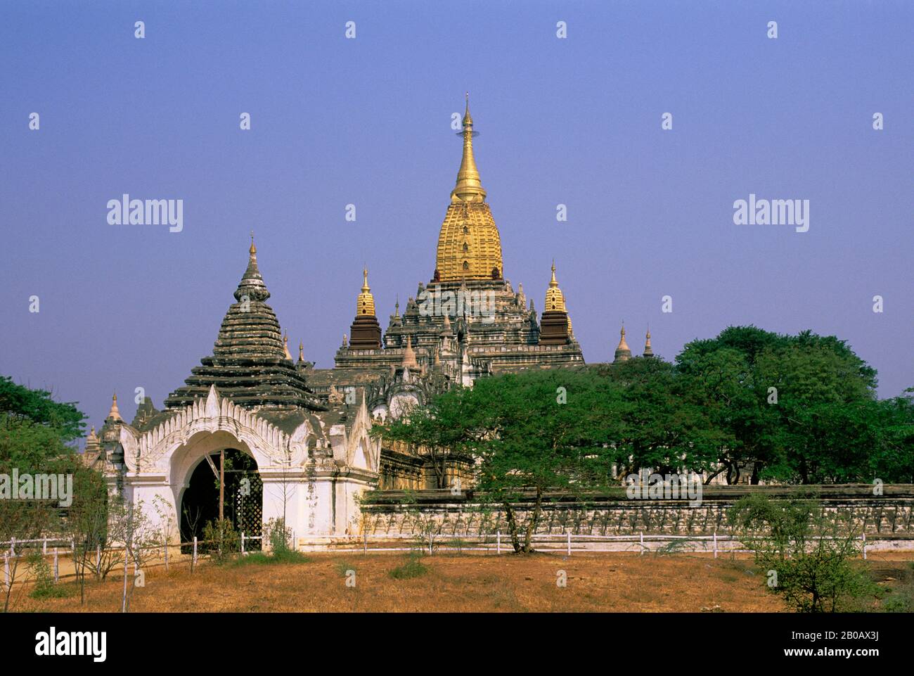 MYANMAR (BIRMANIE), PAÏEN, TEMPLE ANANDA, DÉBUT DU XIIE SIÈCLE Banque D'Images