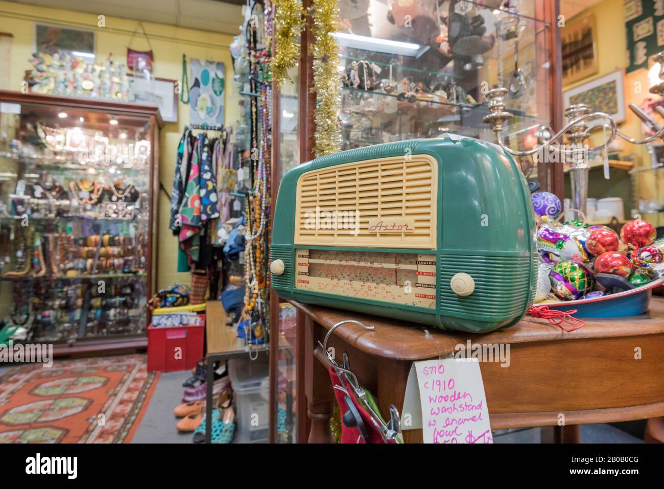 Une radio ou un radiogramme de valve Astor Mighty Mickey des années 1950. Fabriqué en Australie, Astor était le plus grand fabricant d'électronique jusqu'aux années 1970 Banque D'Images