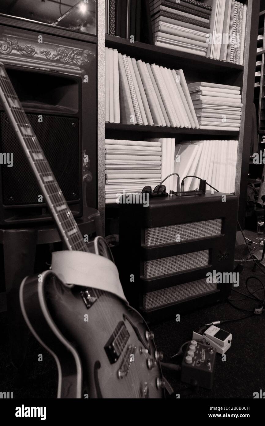 Ampli guitare Banque de photographies et d'images à haute résolution - Alamy