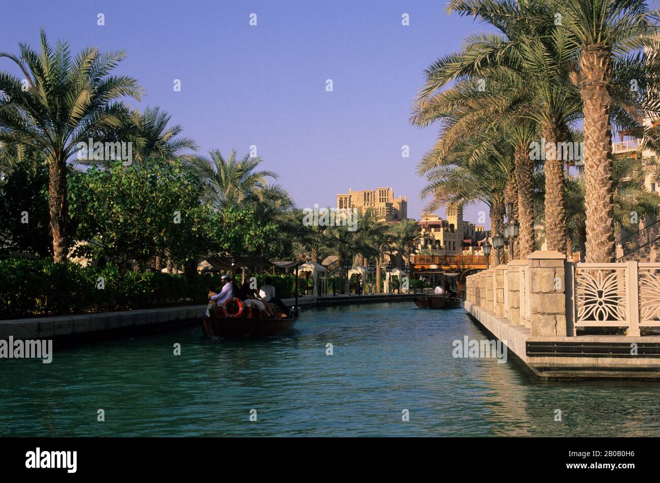 EMIRATS ARABES UNIS, DUBAÏ, MADINAT JUMEIRAH HÔTEL, CANAUX Banque D'Images