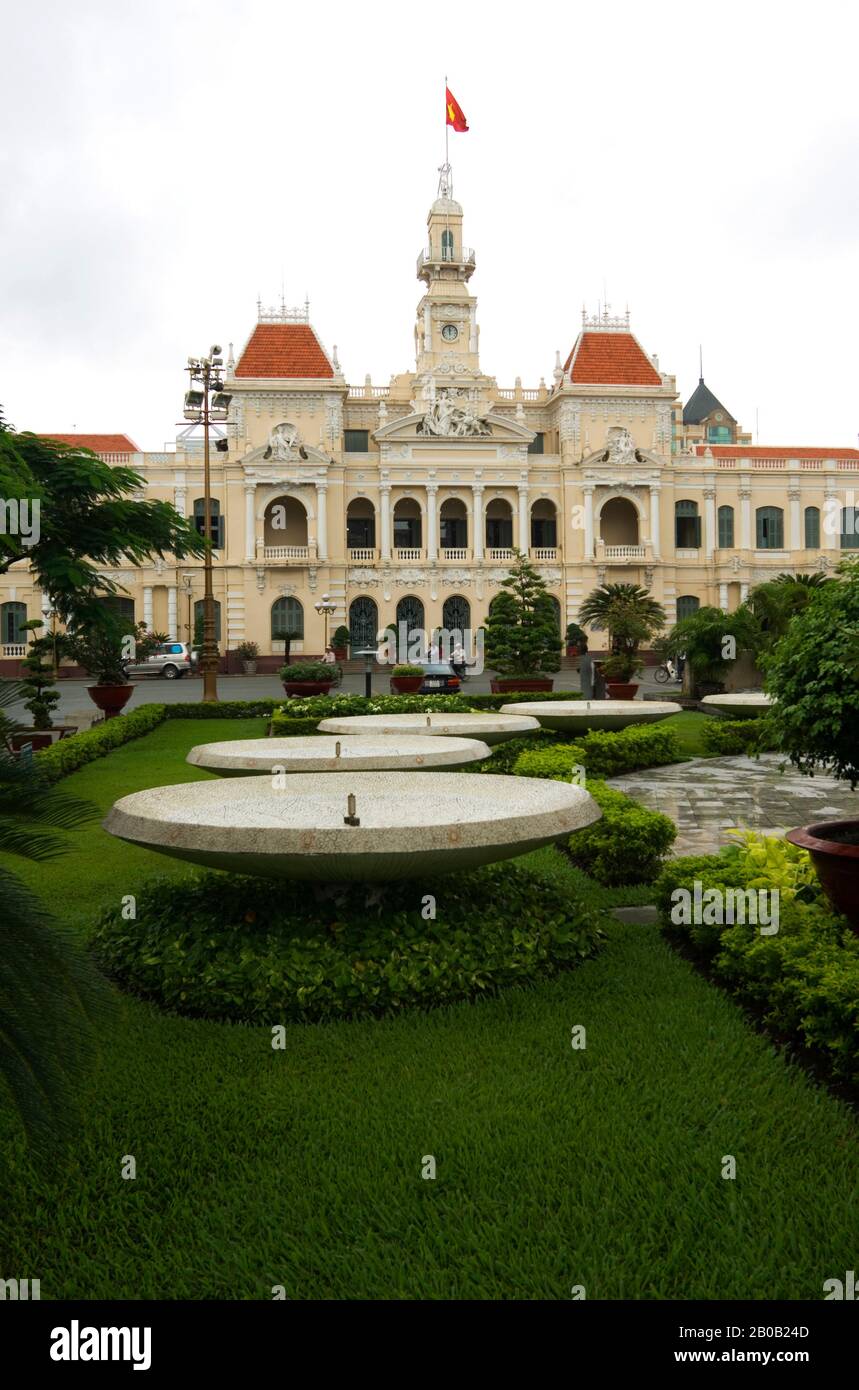 VIETNAM, SAIGON (VILLE DE HO CHI MINH), HÔTEL DE VILLE, STYLE COLONIAL FRANÇAIS Banque D'Images