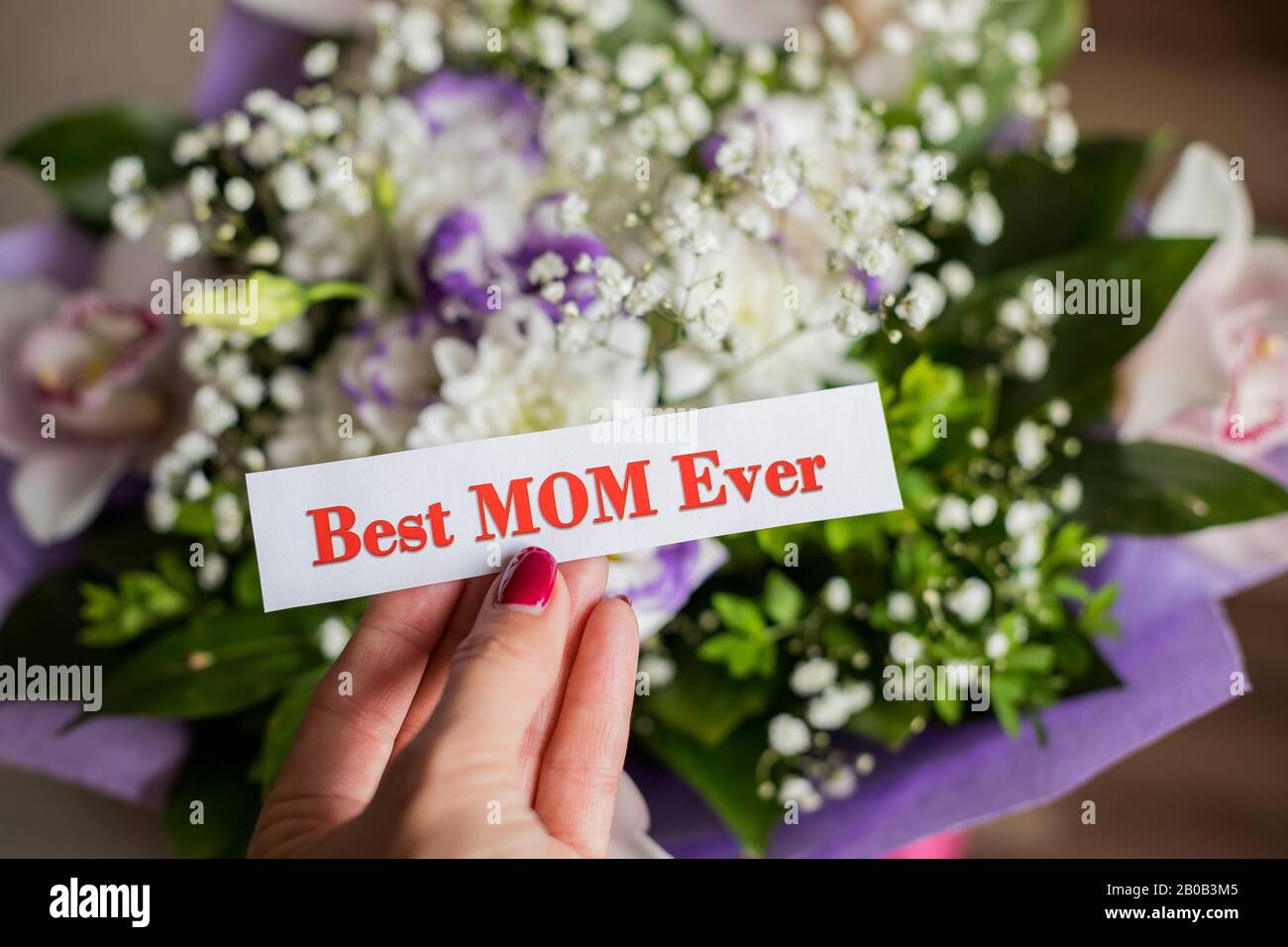 La Meilleure Maman Jamais Ecrit Texte D Amour Pour La Mere Sur Papier Etiquette Etiquette Avec Message Agreable Pour La Fete Des Meres Photo Stock Alamy