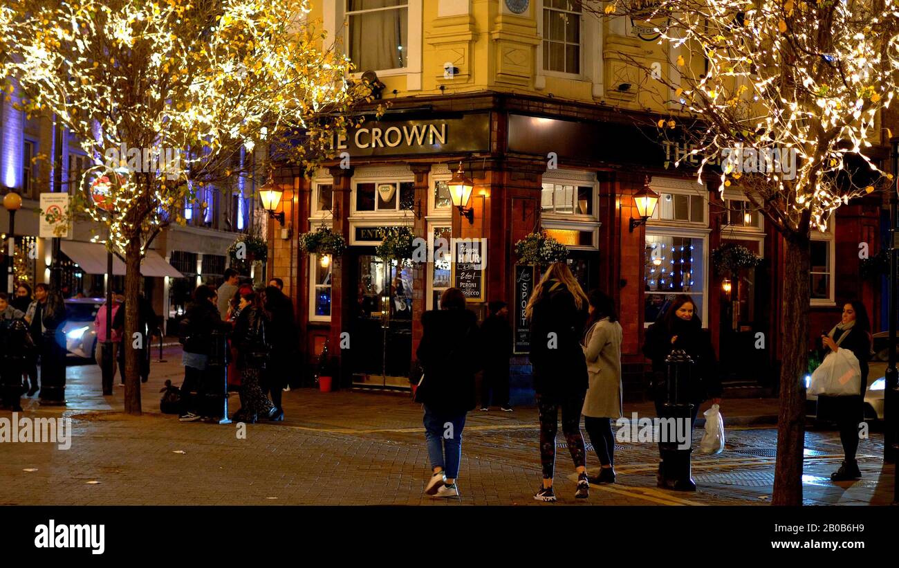 The Crown pub at Seven Dials in London - LONDRES, ANGLETERRE - 10 DÉCEMBRE 2019 Banque D'Images