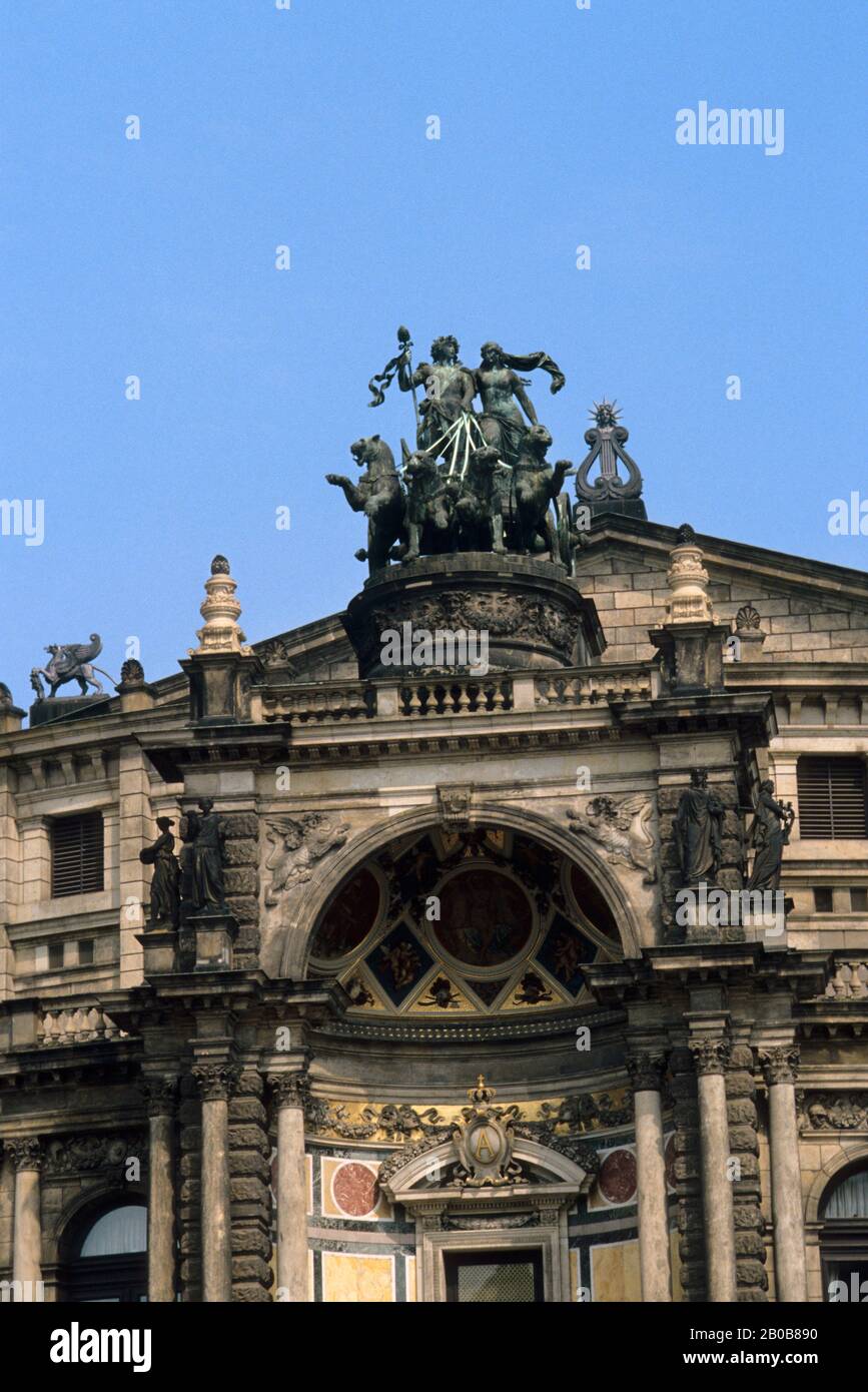 E.ALLEMAGNE, DRESDE, OPÉRA SEMPER, ARCHITECTURE DE STYLE NÉO-RENAISSANCE, DÉTAIL Banque D'Images