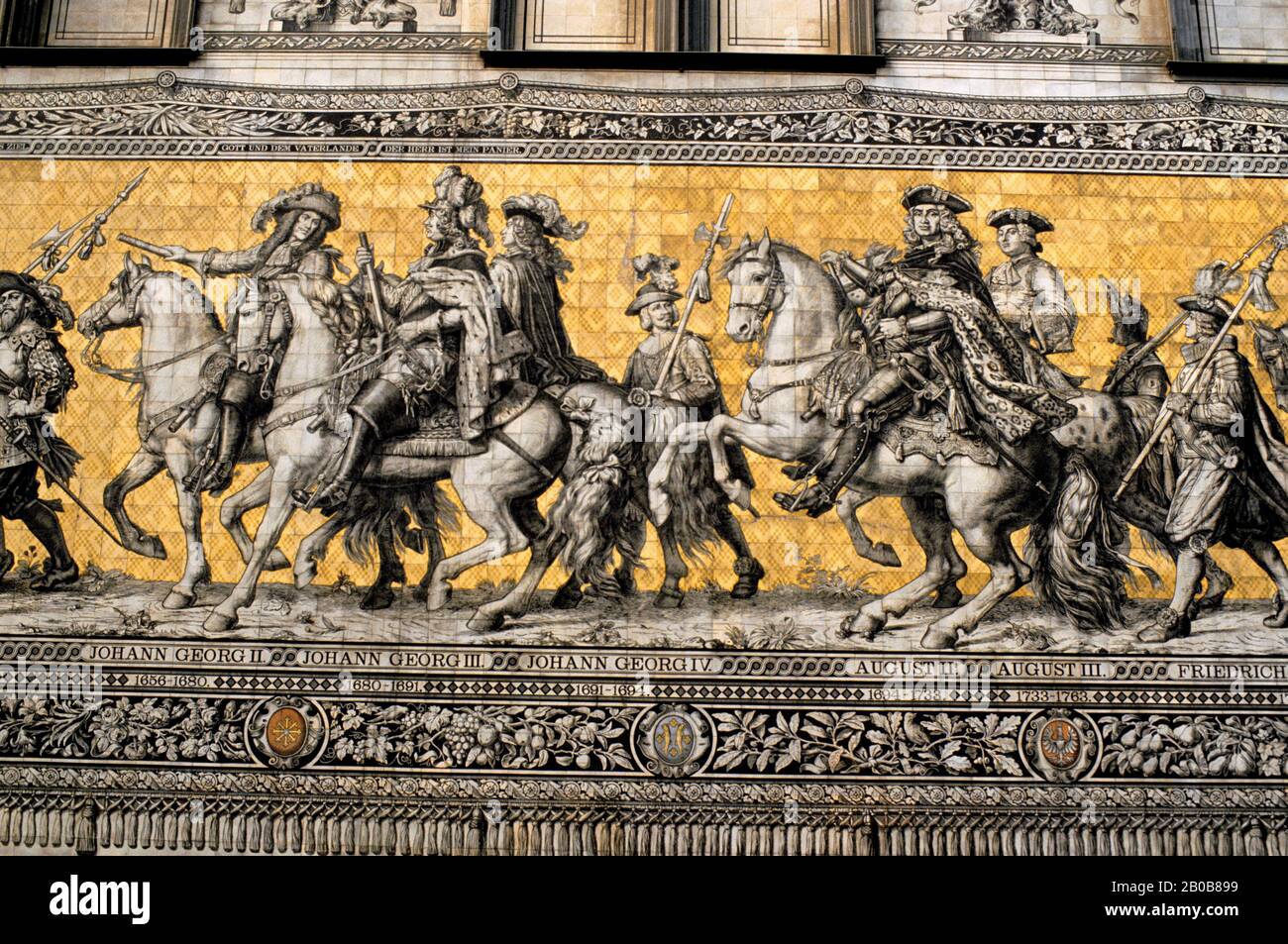 E.ALLEMAGNE, DRESDE, PROCESSION DE PRINCES SUR LE MUR EXTÉRIEUR DES ANCIENNES ÉCURIES ROYALES Banque D'Images