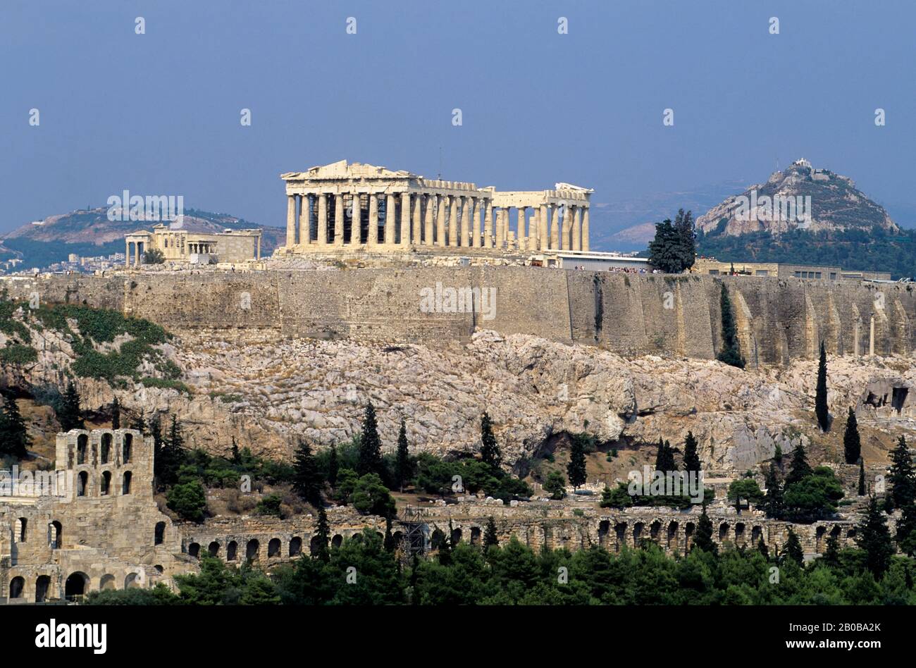 GRÈCE, ATHÈNES, VUE SUR L'ACROPOLE Banque D'Images
